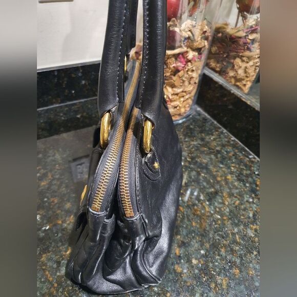 Marc Jacobs Black Crossbody Bag with Gold Details - Picture 4 of 11